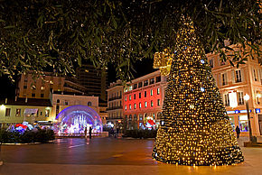 Zoom Sur Le Parcours De Noël : La Place Coullet - Ville De Saint-Raphaël